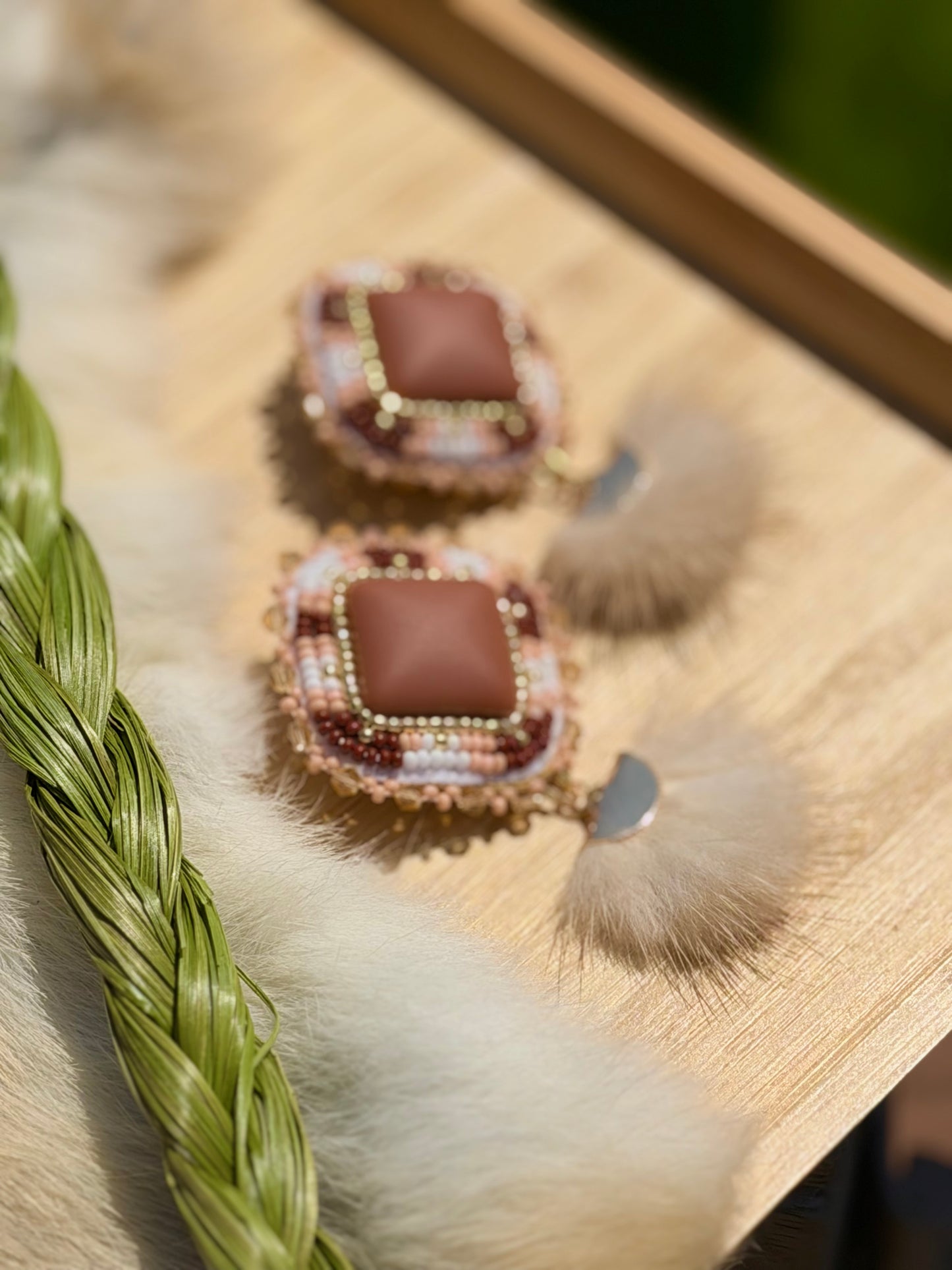 Cinnamon brown with mink