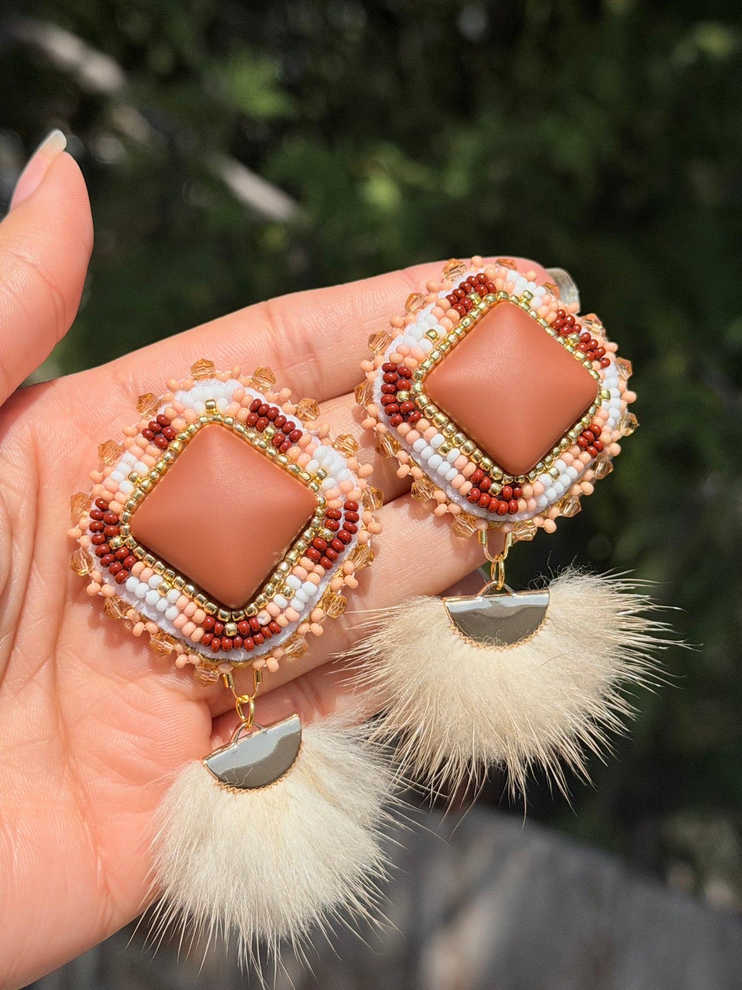 Cinnamon brown with mink