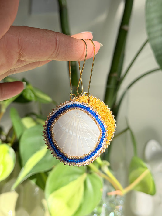 Deep blue Fresh water pearl shell earrings